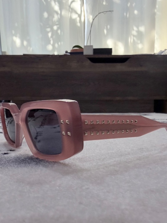 Valentino V-Cinque VLS108C Pink Gold Rectangular Thick Frame Studded Sunglasses main image 9